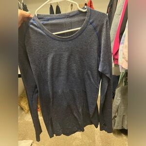 Lululemon dark blue swiftly- original version